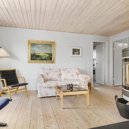 Hébergement de vacances 3 Bedroom Awesome In *