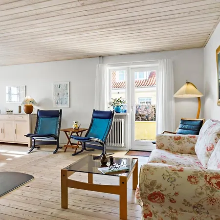 3 Bedroom Awesome In *