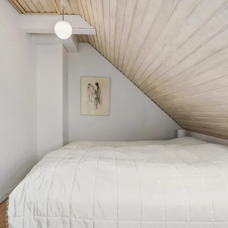 3 Bedroom Awesome In