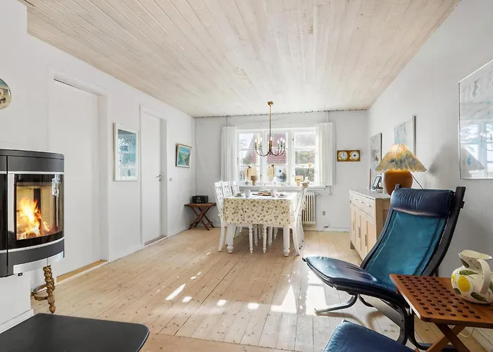 Hébergement de vacances 3 Bedroom Awesome In