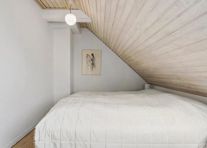 3 Bedroom Awesome In